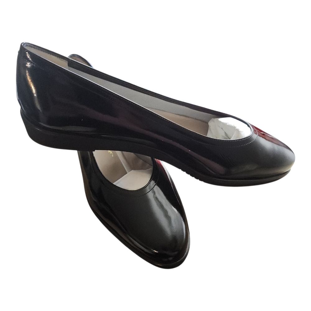Salvatore Ferragamo Black Patent Leather Wedge Pumps 7.5B Italy NIB